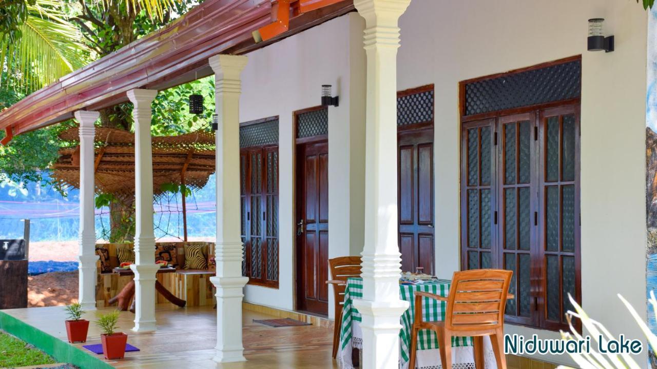 Niduwari Lake Homestay Дамбулла Екстер'єр фото
